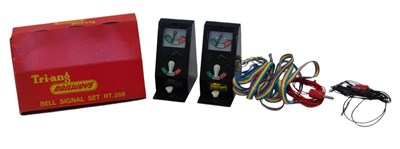 Lot 122 - A Tri-ang Bell Signal Set RT.268, boxed.