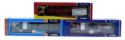 Lot 129 - Corgi diecast tractors and trailers, including...