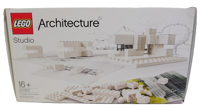 Lot 191 - Various Lego, including MKIII vehicle, etc,...