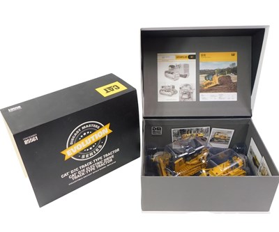 Lot 224 - A Diecast Masters diecast CAT D7C track type...
