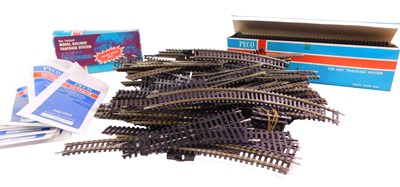 Lot 245 - Peco set track nickel silver rails, including...