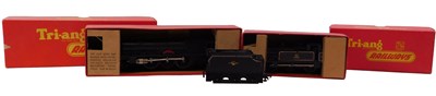Lot 252 - Tri-ang Railways locomotives, including R52...