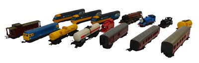 Lot 498 - A group of Hornby and other locomotives and...