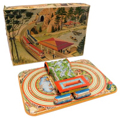 Lot 503 - A Technofix tinplate windup twin track set,...