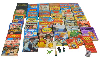 Lot 530 - Various children's annuals, to include Simon...