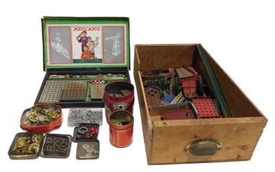 Lot 532 - A group of Meccano, predominantly loose pieces,...