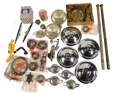 Lot 31 - Various car parts, to include gear shaft,...