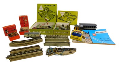 Lot 333 - Marklin HO gauge track and...