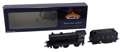 Lot 556 - A Bachmann Branchline OO gauge class J39...