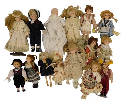 Lot 749 - Assorted collector's dolls, including Regency...
