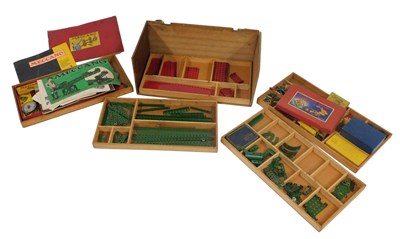 Lot 675 - Assorted Meccano, in a four drawer box.