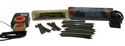 Lot 634 - Tri-ang OO gauge track, a Tri-ang RP13 power...