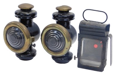 Lot 39 - Various lamps, including a near pair of...
