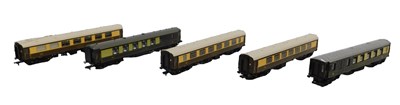Lot 730 - Bachmann and Hornby OO gauge Pullman...