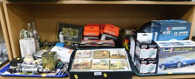 Lot 2033 - A quantity of mixed household goods, including...