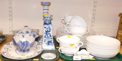 Lot 2084 - A part dinner service, including plates,...