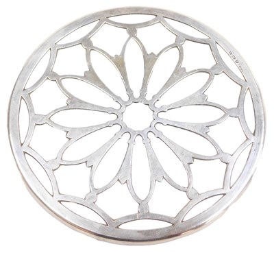 Lot 115 - A George V cut glass and silver overlaid...