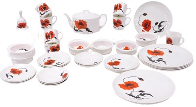 Lot 322 - A Wedgwood porcelain Cornpoppy pattern part...