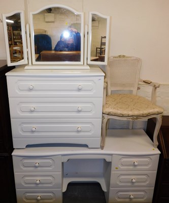 Lot 1026 - A bedroom suite, comprising a twin pedestal...