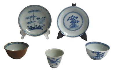 Lot 25 - A Nanking cargo cafe au lait ground blue and...