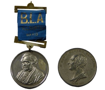 Lot 397 - Auctioneer announce: There is no ribbon with...