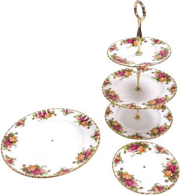Lot 408 - A Royal Albert porcelain Old Country Roses...