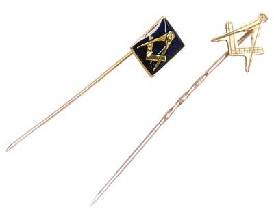 Lot 435 - A 9ct gold Masonic set square and compass tie...