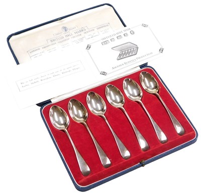 Lot 452 - A set of six George V Old English pattern...