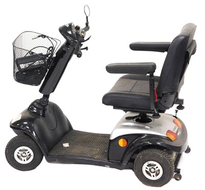 Lot 571 - A Kymco model super 4 mobility scooter, in...