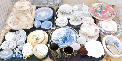 Lot 2233 - Pottery and porcelain, including a Maling...