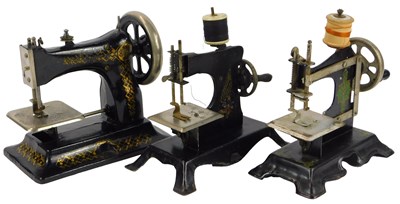 Lot 123 - An American Orgm hand operated small sewing...