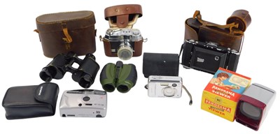 Lot 179 - Various cameras and optical related items, to...