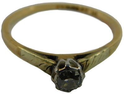 Lot 91 - An 18ct gold platinum and diamond solitaire...