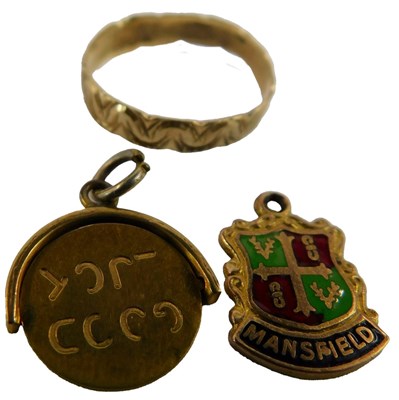 Lot 231 - Two 9ct gold pendants, together with a dress...