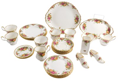 Lot 1146 - A Royal Albert Old Country Roses pattern part...