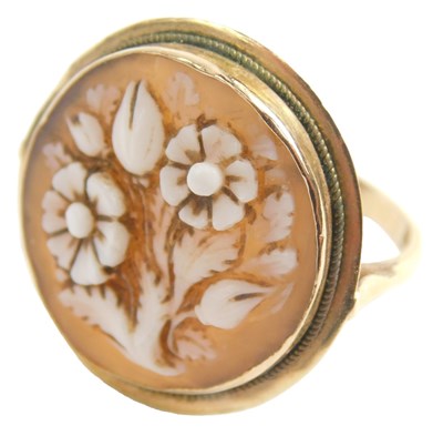 Lot 436 - A cameo dress ring, the oval cameo depicting...