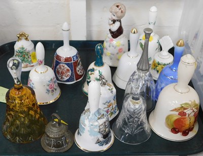 Lot 2014 - A group of assorted small handbells. (1 tray)