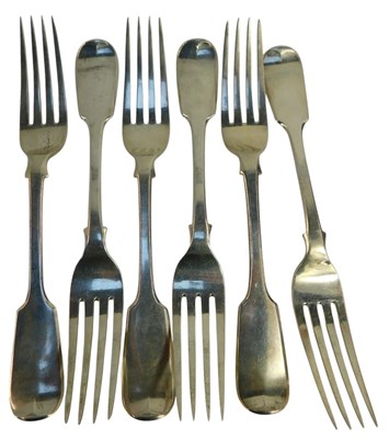 Lot 18 - A set of six George III silver fiddle pattern...