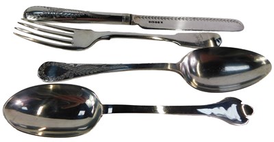 Lot 280 - A group of silver flatware, to include a...