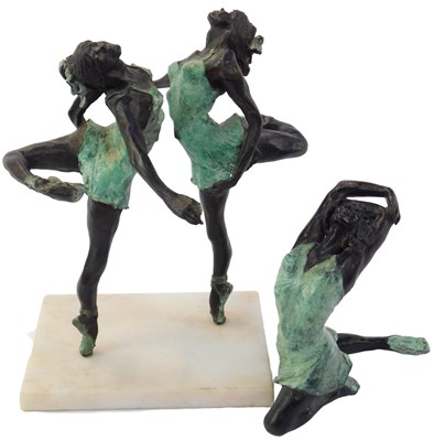 Lot 289 - A 20thC bronze effect figure group, depicting...