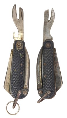 Lot 372 - Two WWII British Army jack knives, one with...