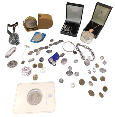 Lot 1342 - Miscellaneous items, to include buttons, City...