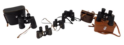 Lot 1380 - Various pairs of binoculars, to include a...
