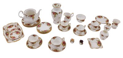 Lot 1454 - Various items of Royal Albert Old Country...