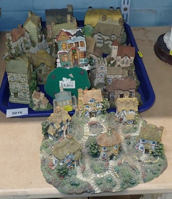 Lot 3016 - A group of Lilliput lane style cottages,...
