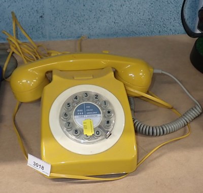 Lot 3018 - A Wild & Wolf Ltd vintage style 746 telephone,...