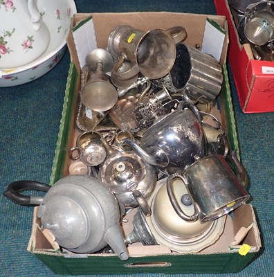 Lot 3031 - Various plated wares, to include a muffin dish...