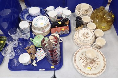 Lot 3059 - General household effects, to include part tea...