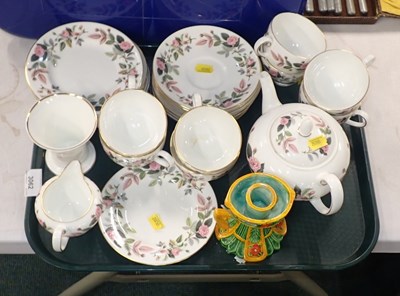 Lot 3062 - A Wedgwood porcelain part tea service...