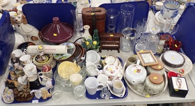 Lot 3065 - General household effects, to include a tagine,...